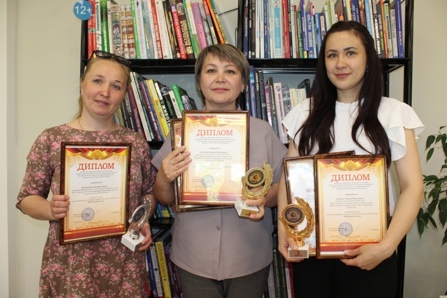 Людмила Николаева, ведущий библиотекарь Детской библиотеки, победитель республиканского конкурса профмастерства «Библиопоиск-2023»