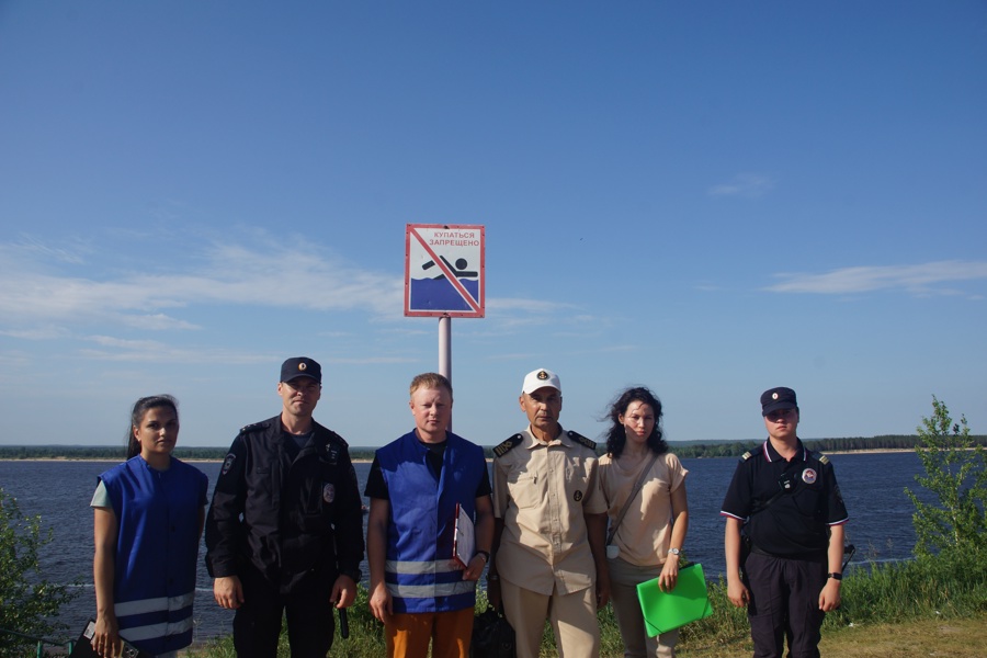 В ходе профилактического рейда составлено два протокола за купание под знаком «Купаться запрещено»