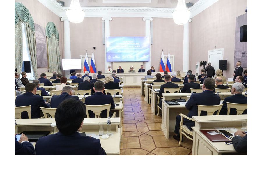 Леонид Черкесов принял участие в заседании Совета законодателей России