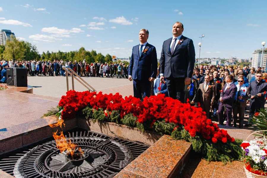 Возложение цветов в честь 78-й годовщины Победы в Великой Отечественной войне