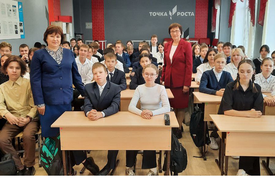 Школьники и студенты Цивильского округа ознакомились с избирательной системой России