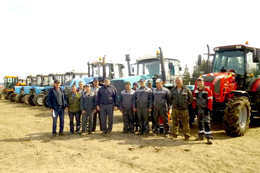 В СХПК «Коминтерн» проверили готовность сельхозтехники к весенним полевым работам