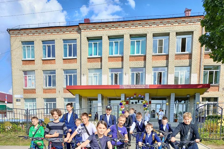 Ученики МБОУ «Цивильская СОШ №2» присоединились к велопробегу памяти А. Г. Николаева