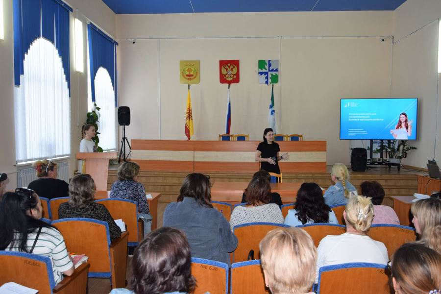 Специалисты ЦУР Чувашии провели обучающий семинар в Вурнарском округе
