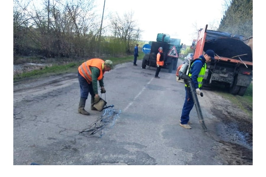 В Шумерлинском МО проводятся ямочные ремонты дорог