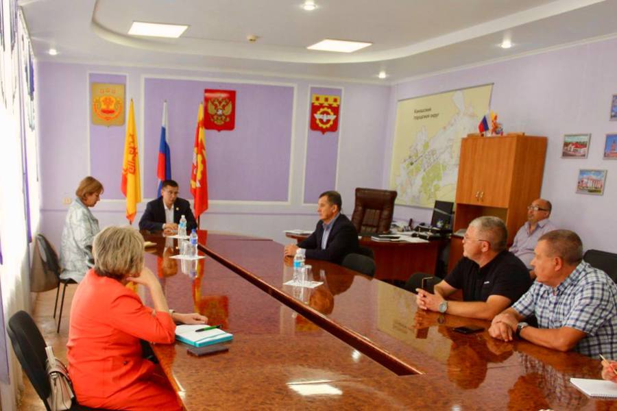 Глава города Виталий Николаевич Михайлов провел рабочее совещание