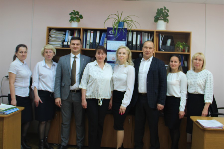 Алексей Иванов поздравил коллектив Цивильского центра занятости населения с профессиональным праздником