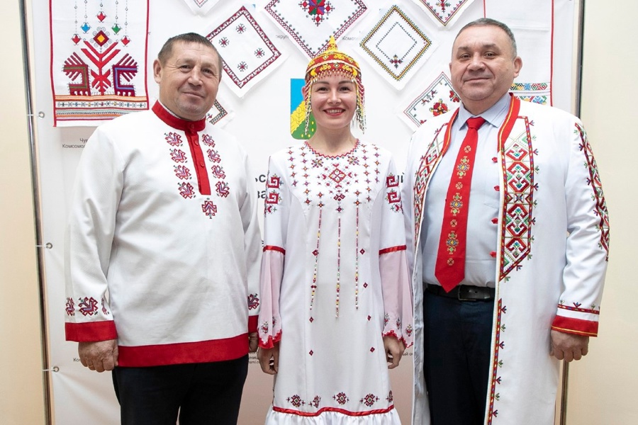 Поздравление главы Комсомольского муниципального округа Н.Н.Раськина с Днём чувашского языка