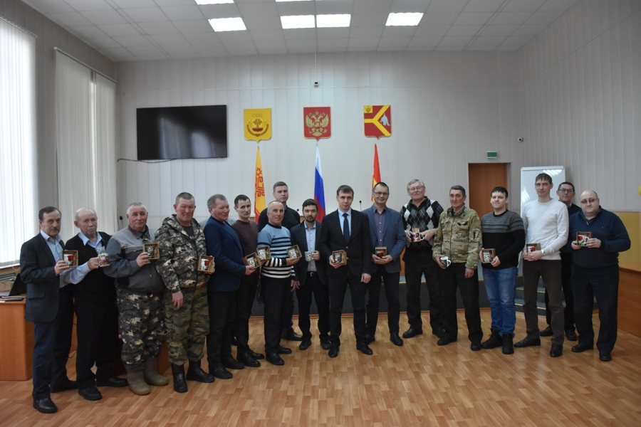 В преддверии Дня защитника Отечества состоялось чествование мужчин администрации Красноармейского муниципального округа