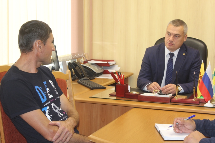 Глава муниципалитета Сергей Михайлов провел прием граждан по личным вопроса