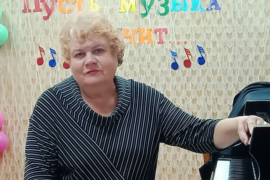 Поздравляем с юбилеем Наталью Николаеву – педагога ЧДМШ №5