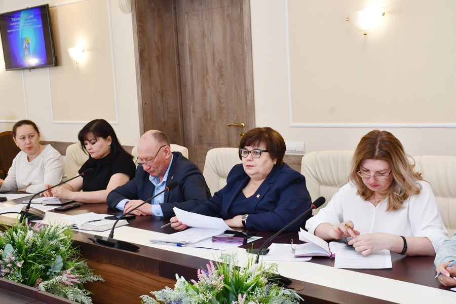 В администрации Батыревского муниципального округа прошло еженедельное рабочее совещание