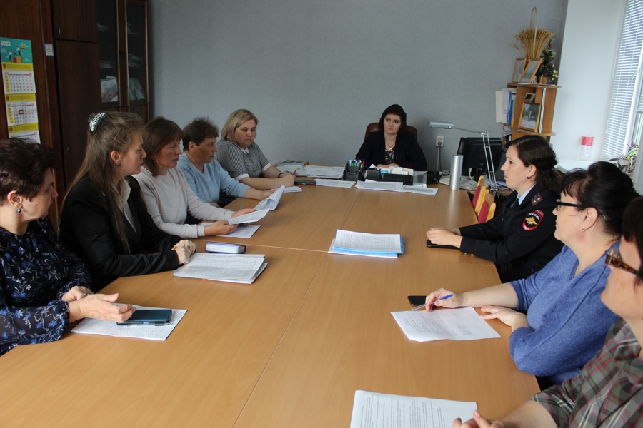 В администрации Шумерлинского муниципального округа прошло заседание КДН и ЗП