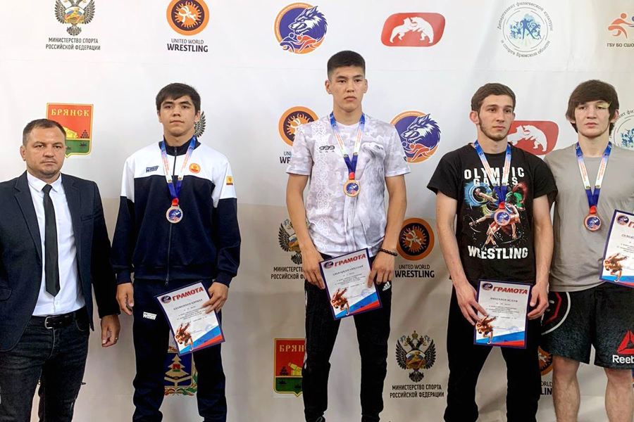 Борцы Чувашии достойно выступили на Всероссийских соревнованиях