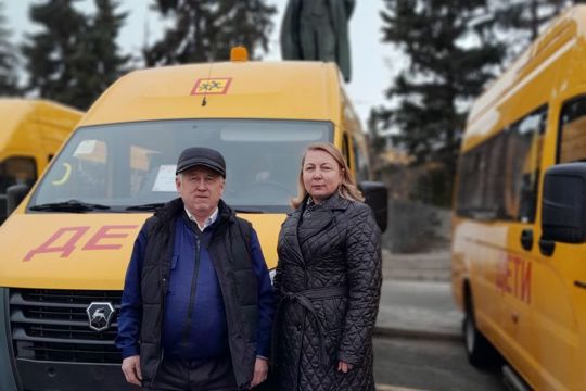 Год счастливого детства: Красночетайской школе - новый школьный автобус