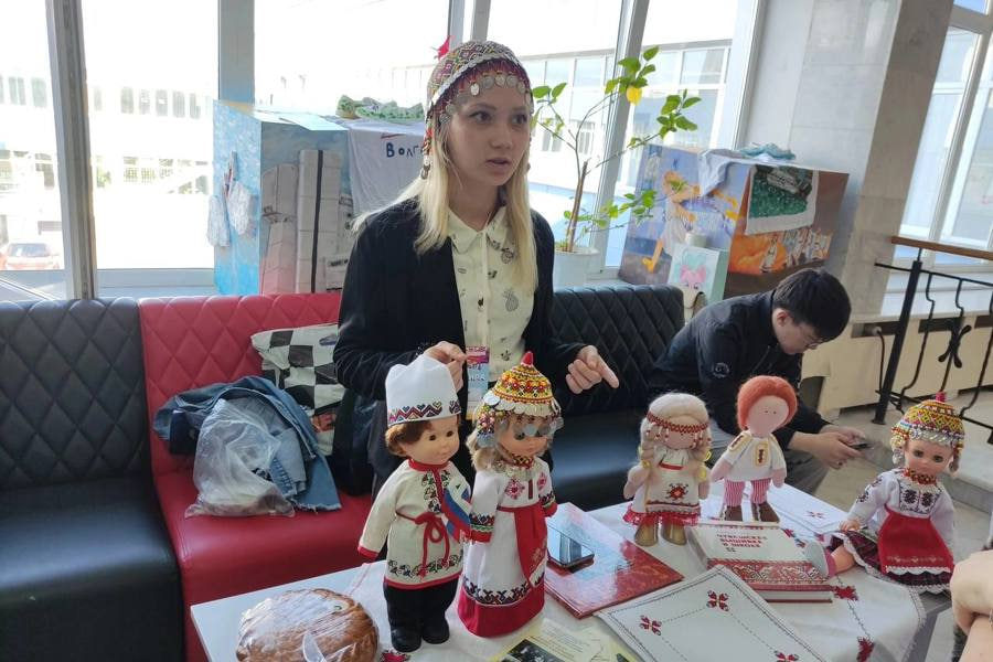 Доброволец Кристина Баринова поделилась впечатлениями от участия в Международной выставке «Россия»