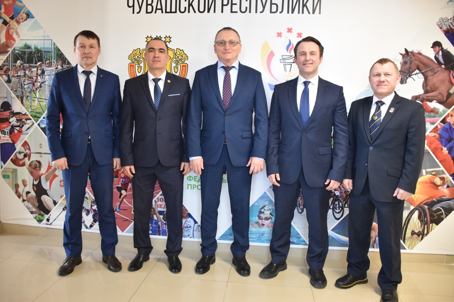 Встреча министра спорта Чувашии с делегацией Федерации тяжелой атлетики России