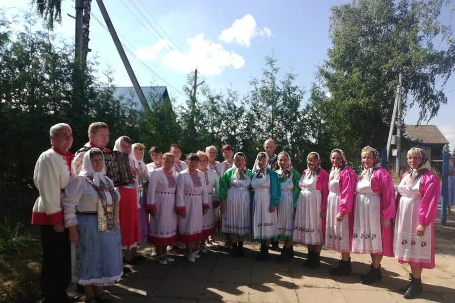 Фольклорный ансамбль «Çăлкуç» Новоайбесинского СДК принял участие в праздничном мероприятии
