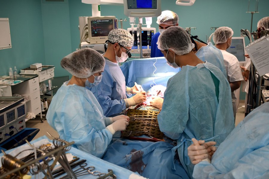 Кардиохирурги Чувашии освоили новое оборудование для контроля сосудистого кровотока