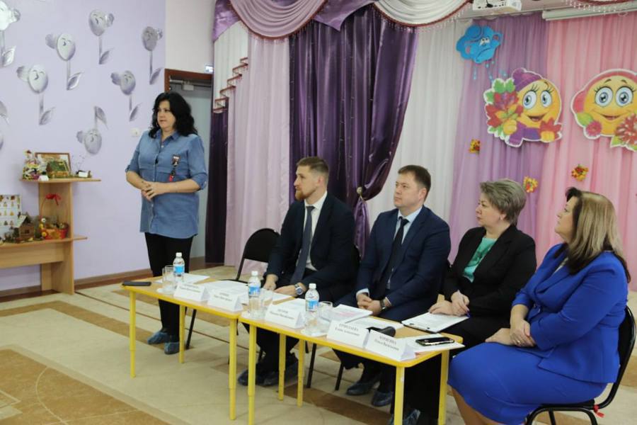 Единый информационный день в г. Алатырь прошел под председательством врио министра Максима Петрова