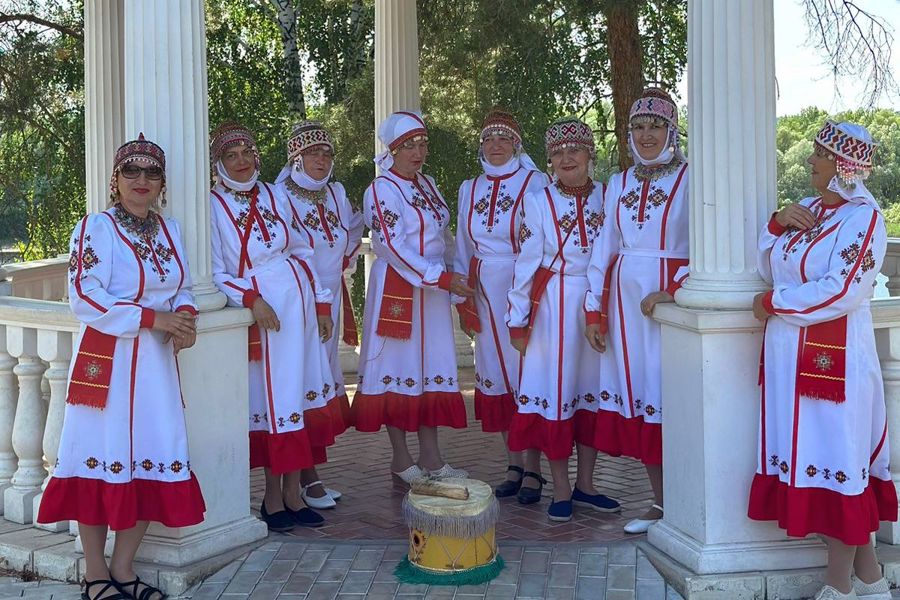 Участник Всечувашского праздника «Акатуй» - Народный фольклорный ансамбль «Чăваш Ен» (Республика Марий Эл)