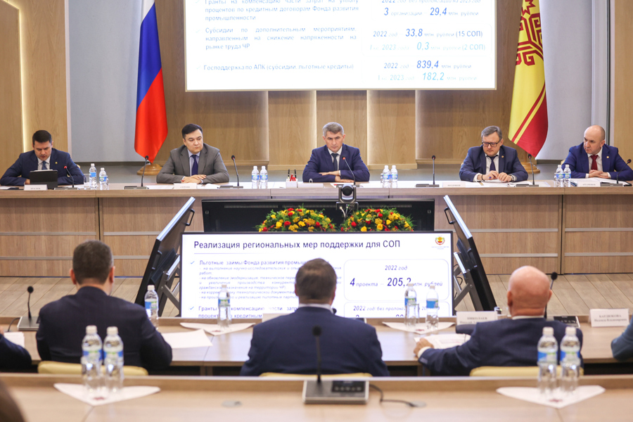 Дефицит квалифицированных кадров – сдерживающий фактор развития промышленности – Олег Николаев