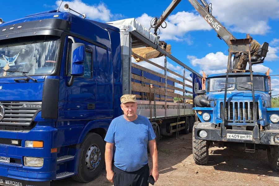 Предприниматель из Шумерлинского округа передал лесоматериалы в зону СВО