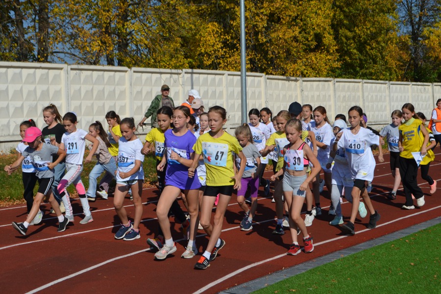 В Мариинско-Посадском округе состоялись республиканские соревнования по спортивной ходьбе на призы чемпионки Олимпийских игр Елены Николаевой