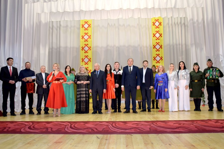 В Красночетайском муниципальном округе прошел благотворительный концерт «Своих не бросаем»