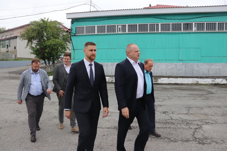 Глава администрации города Алатыря Павел Аринин ознакомился с деятельностью АО «Алатырский механический завод»