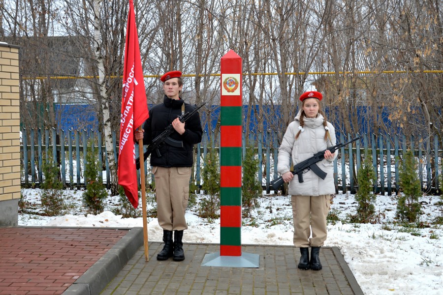 В селе Янтиково окрыли памятный знак – пограничный столб