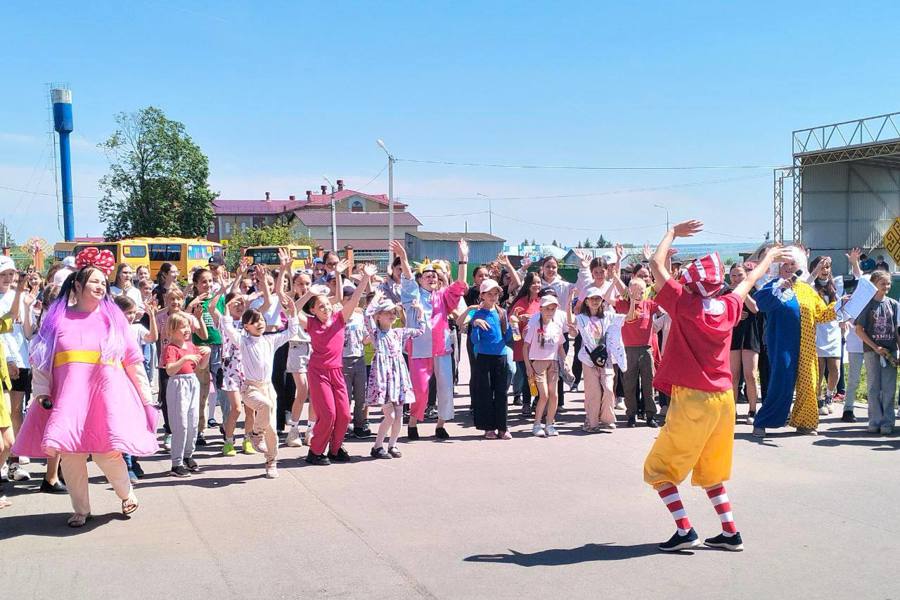 Праздничное мероприятие «Волшебная страна детства»