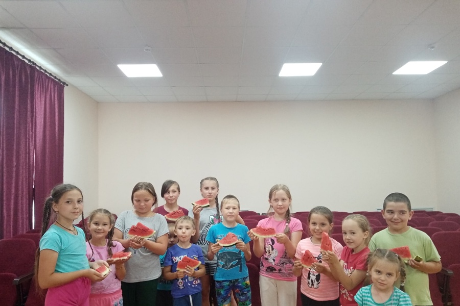 День арбуза провели в Новоайбесинском СДК