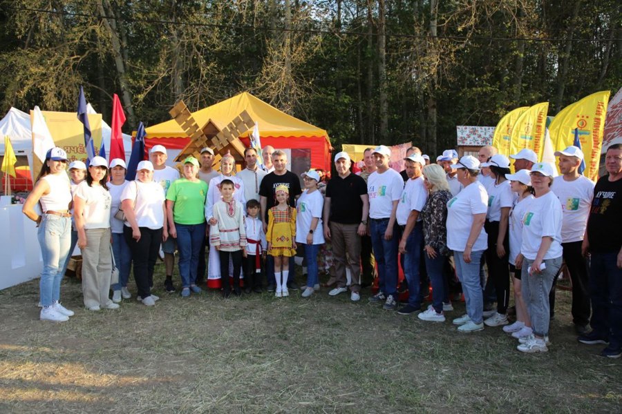 Делегация Шемуршинского муниципального округа приняла участие на III молодежном агродобровольческом слёте «Лучшие на селе».