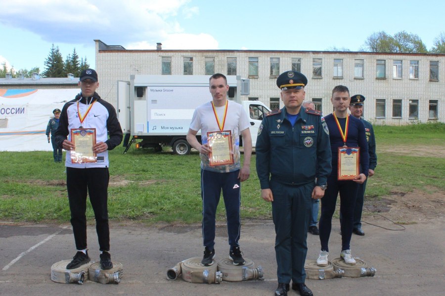 Огнеборцы ПСЧ-40 города Цивильск заняли 3 место на Республиканских соревнованиях по пожарно-спасательному спорту