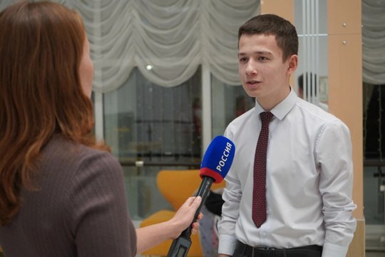 Ученик 10 класса столичной школы Карсаков Кирилл стал призером Всероссийской олимпиады школьников по искусству (МХК)
