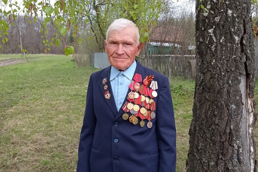 Генеральная уборка у ветерана, участника Великой Отечественной Войны