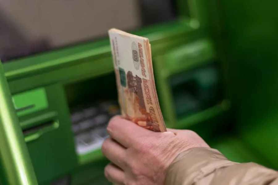 Президент России подписал закон, обязывающий банки проверять переводы физлиц на мошенничество