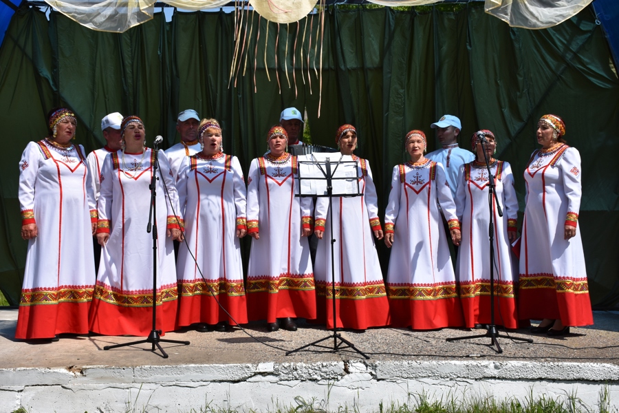 Жители д. Малые Туваны Аликовского муниципального округа  отметили праздник «Хураçтÿ»