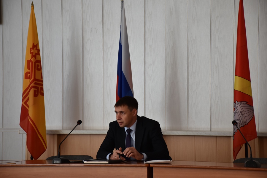 Глава муниципального округа Павел Семенов провел очередное еженедельное совещание