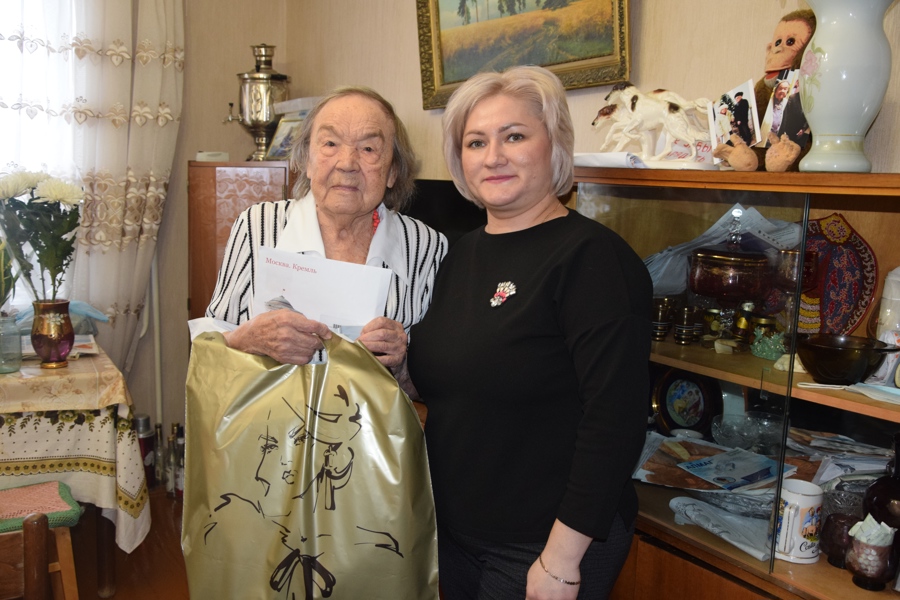 Долгожительница г. Чебоксары принимает поздравления по случаю своего 95-летия