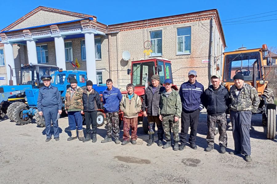 Технический осмотр тракторов и сельскохозяйственной техники в Вурманкасинском территориальном отделе Вурнарского МО