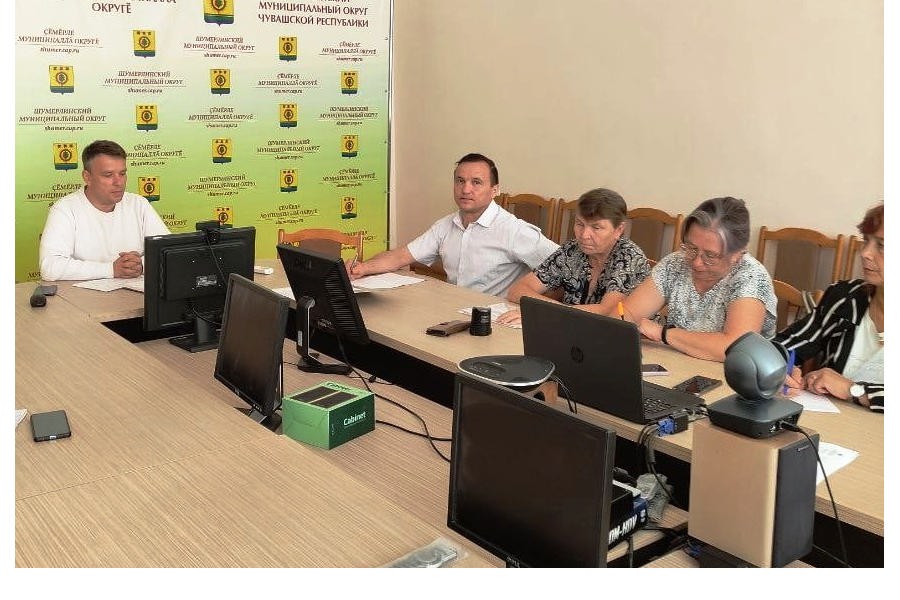 В администрации Шумерлинского МО прошло еженедельное совещание с руководителями образовательных организаций