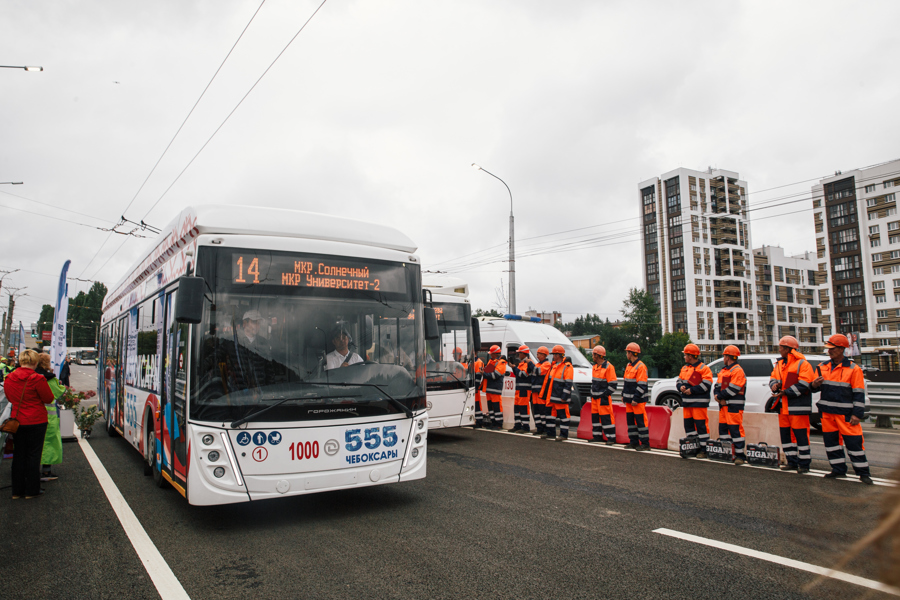 Движение по Октябрьскому мосту в Чебоксарах открылось в полном объеме раньше запланированного срока