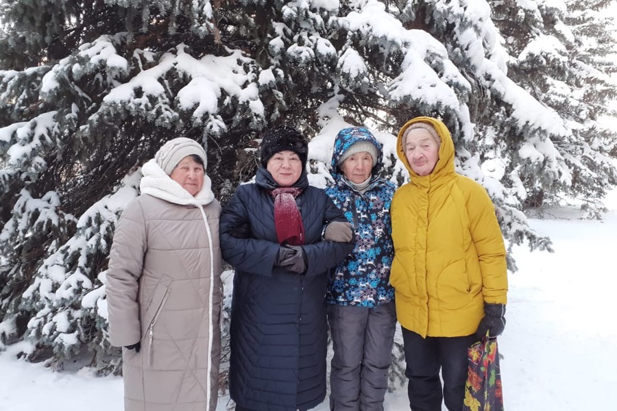 В ожидании Года экологии: жители Чебоксар помогают животным пережить холода
