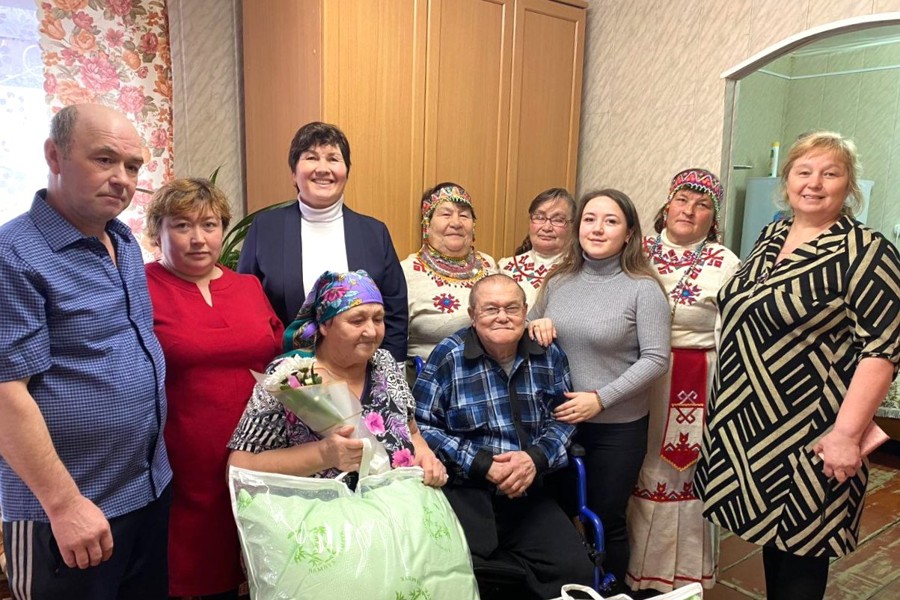 Семья Матвеевых из с. Чебаково Ядринского муниципального округа отметила 50 лет совместной  жизни.