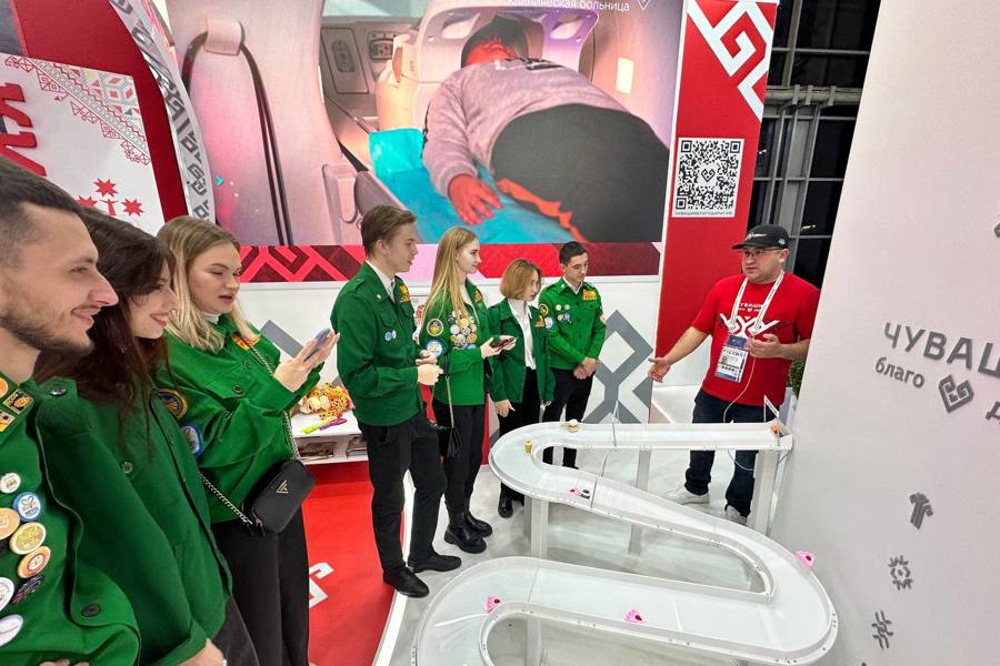 Юные посетители выставки «Россия» полюбили игру «Пломба в зуб» на стенде Минздрава Чувашии