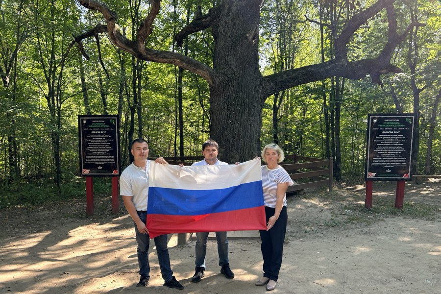 В Моргаушском муниципальном округе присоединились ко всероссийской акции «Сельский триколор»