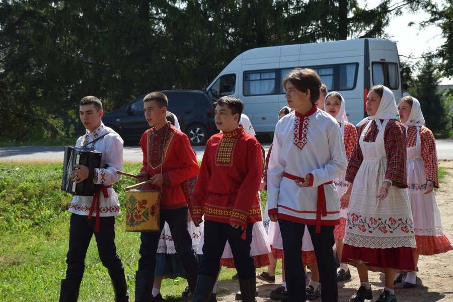 На Республиканском молодежном празднике фольклора «Манăçми аваллăх»(Возвращение к истокам)