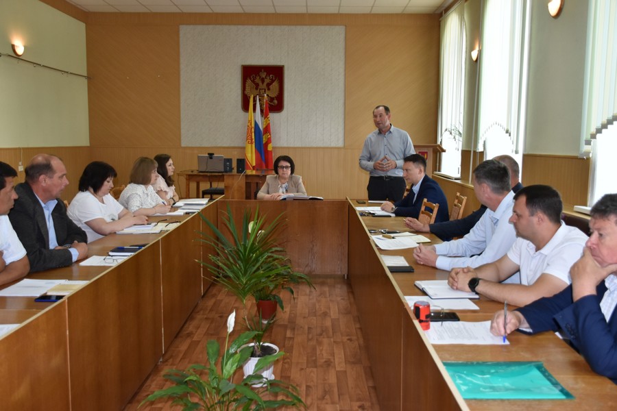 Нина Ивановна Шпилевая провела рабочее совещание с начальниками территориальных отделов